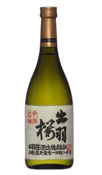 Picture of Dewazakura   Mountain Cherry Daiginjo (720ml)